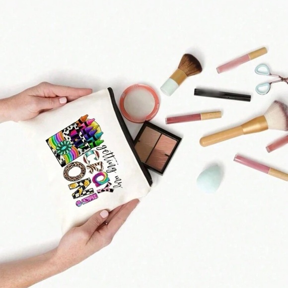 Getting My CrayOn Makeup Travel Bag - Picture 3 of 5